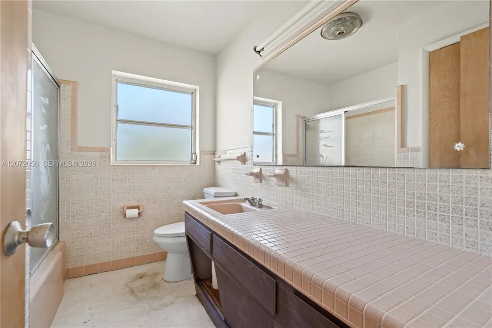 216 SW Cabana Point Cir Stuart, FL 34994