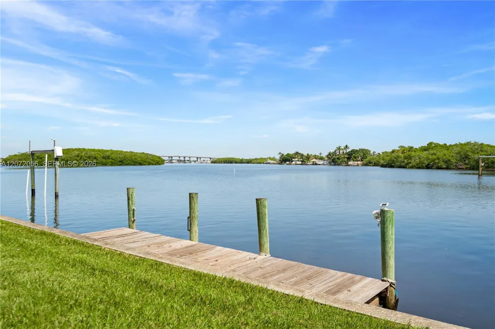 216 SW Cabana Point Cir Stuart, FL 34994