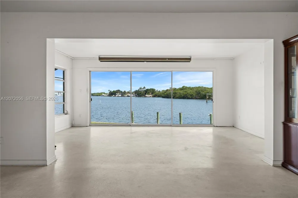 216 SW Cabana Point Cir Stuart, FL 34994