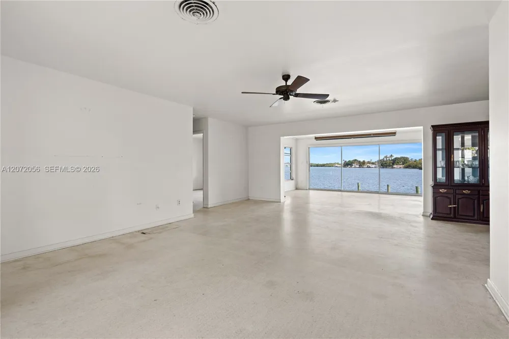 216 SW Cabana Point Cir Stuart, FL 34994