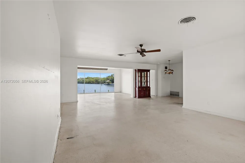 216 SW Cabana Point Cir Stuart, FL 34994