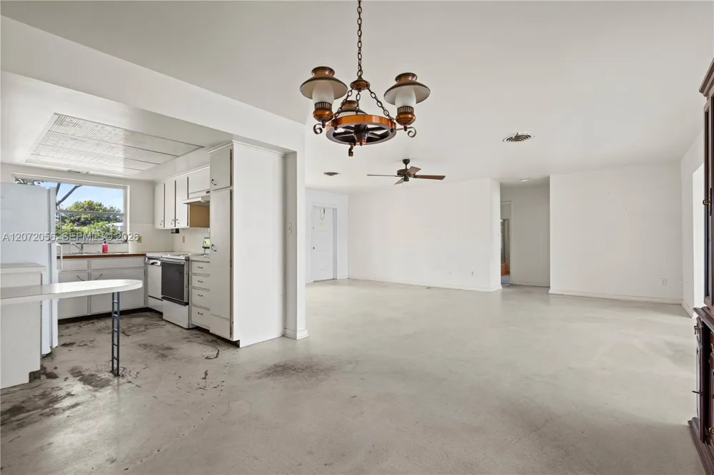 216 SW Cabana Point Cir Stuart, FL 34994