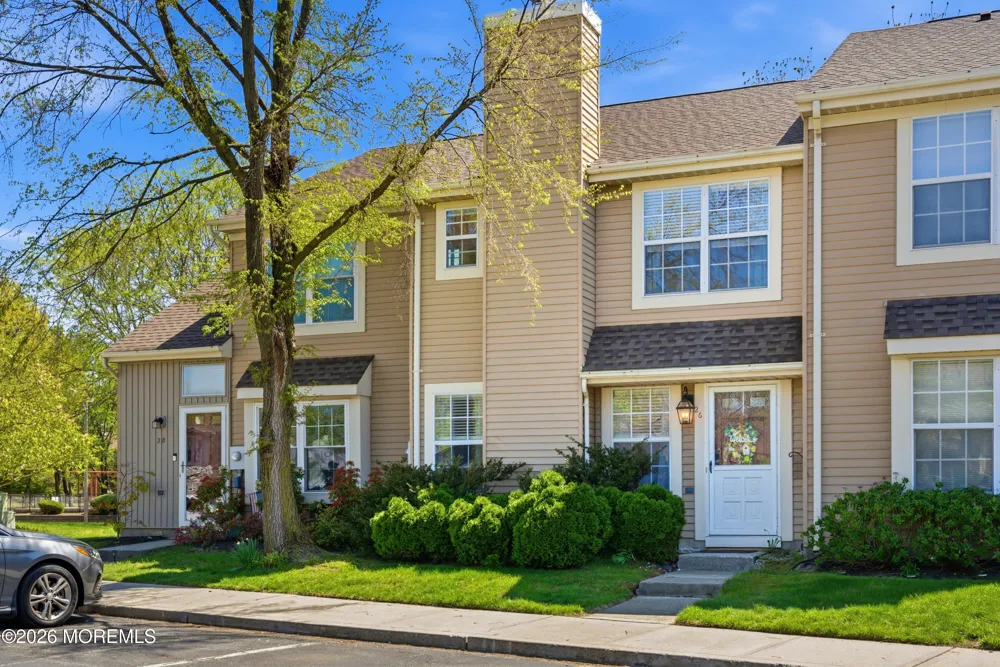 26 Alameda Court Eatontown, NJ 07724