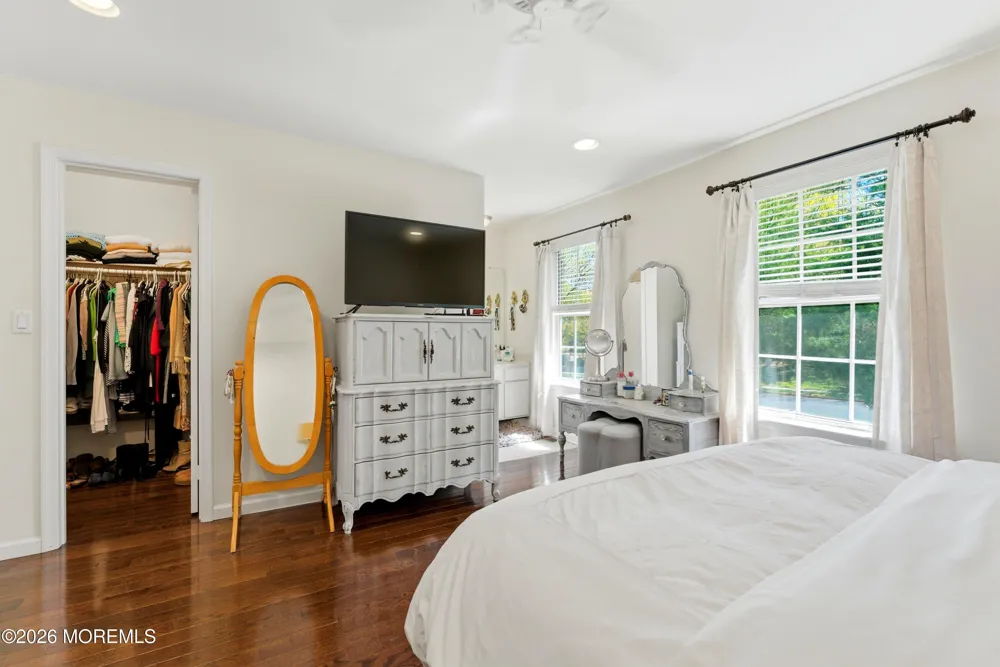 26 Alameda Court Eatontown, NJ 07724