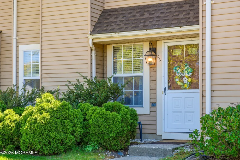 26 Alameda Court Eatontown, NJ 07724