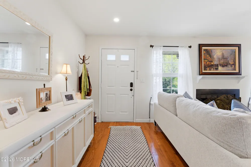 26 Alameda Court Eatontown, NJ 07724