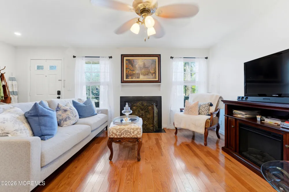 26 Alameda Court Eatontown, NJ 07724