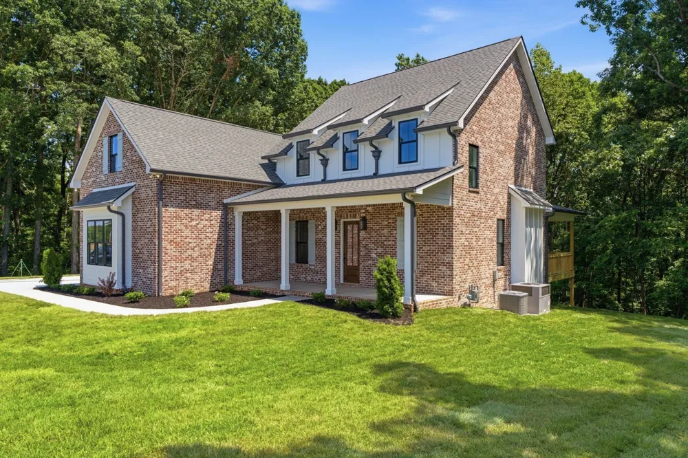5855 Fisher Grove Rd Greenbrier, TN 37073