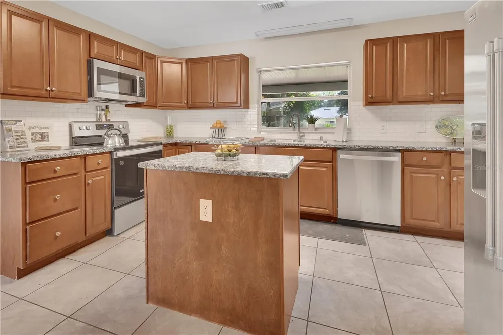 1502 STEVENS AVENUE Deland, FL 32720