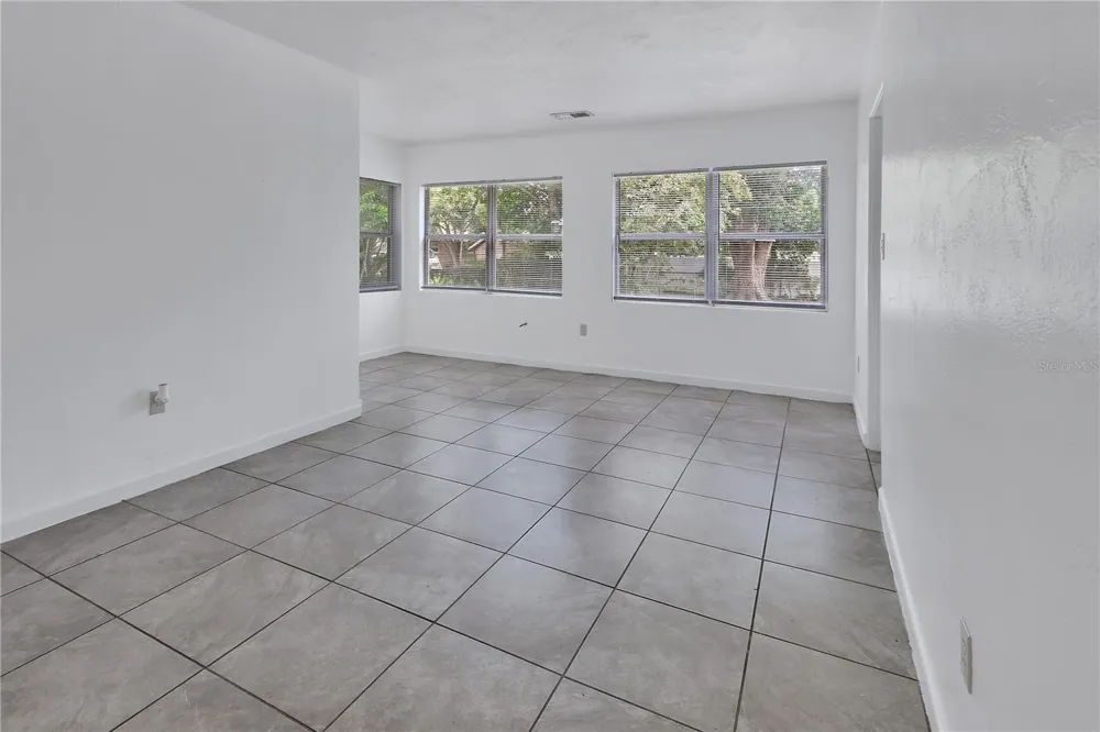 1502 STEVENS AVENUE Deland, FL 32720