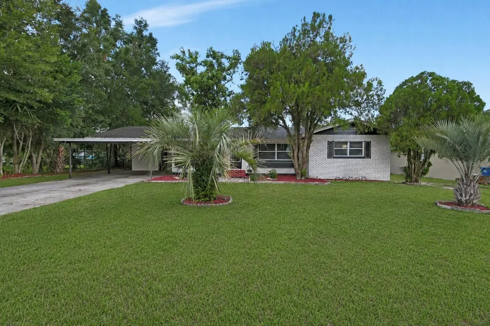1502 STEVENS AVENUE Deland, FL 32720
