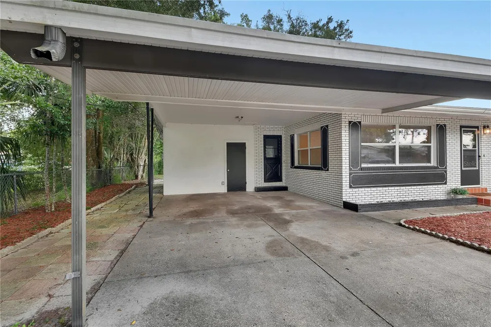 1502 STEVENS AVENUE Deland, FL 32720