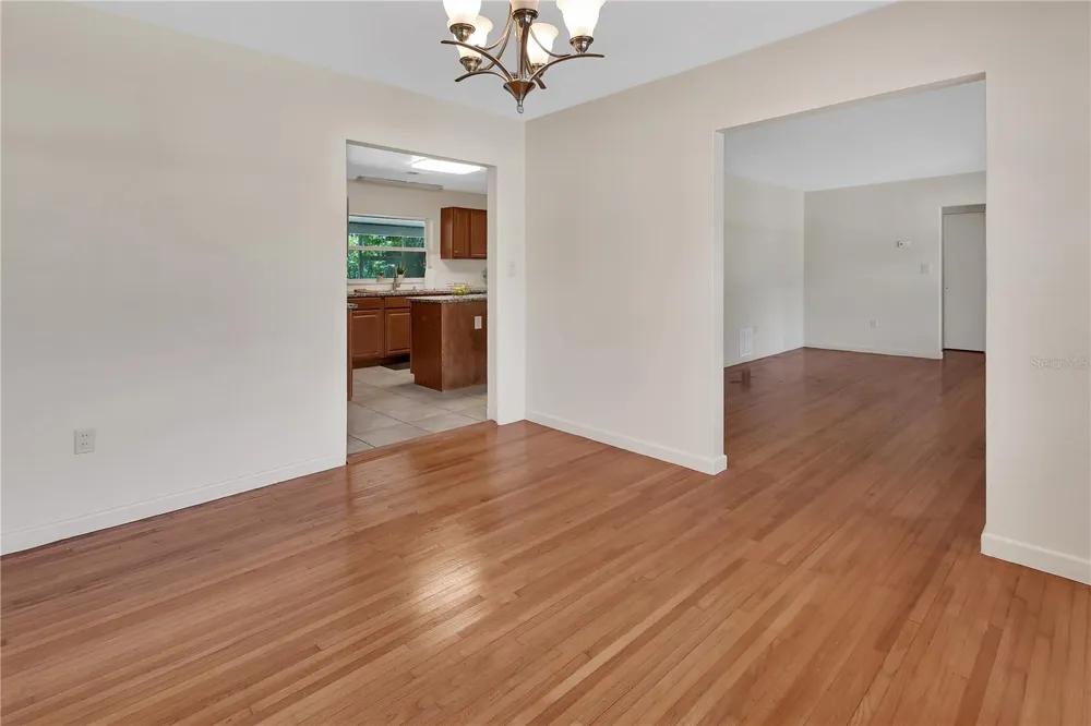 1502 STEVENS AVENUE Deland, FL 32720