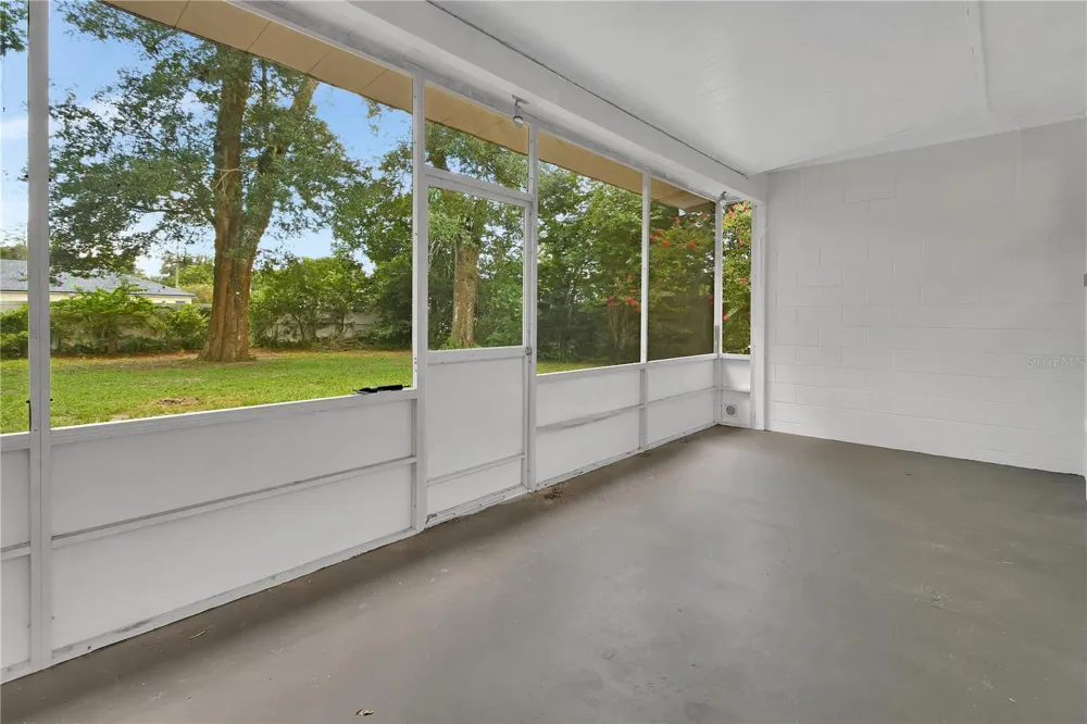 1502 STEVENS AVENUE Deland, FL 32720