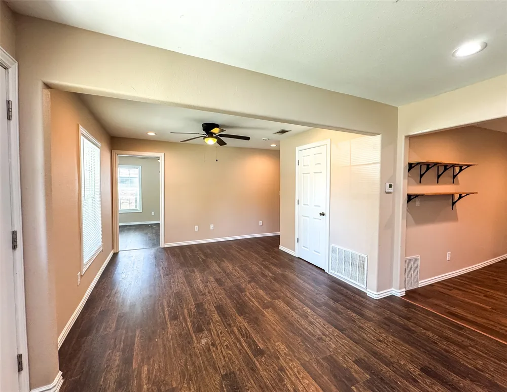 434 Woodlawn Street Sulphur Springs, TX 75482