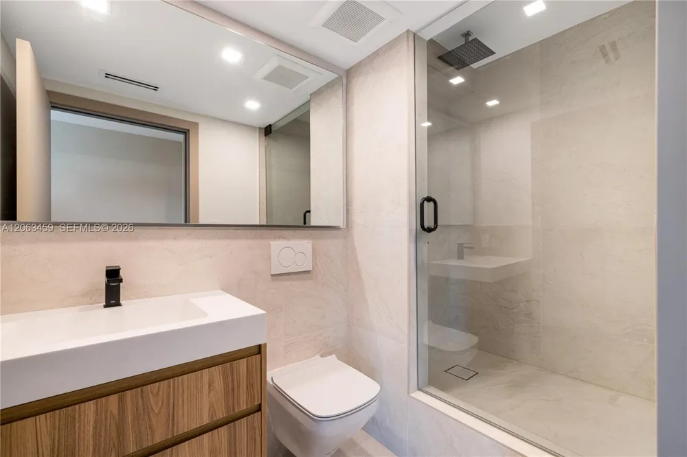 10155 Collins Ave #202 Bal Harbour, FL 33154