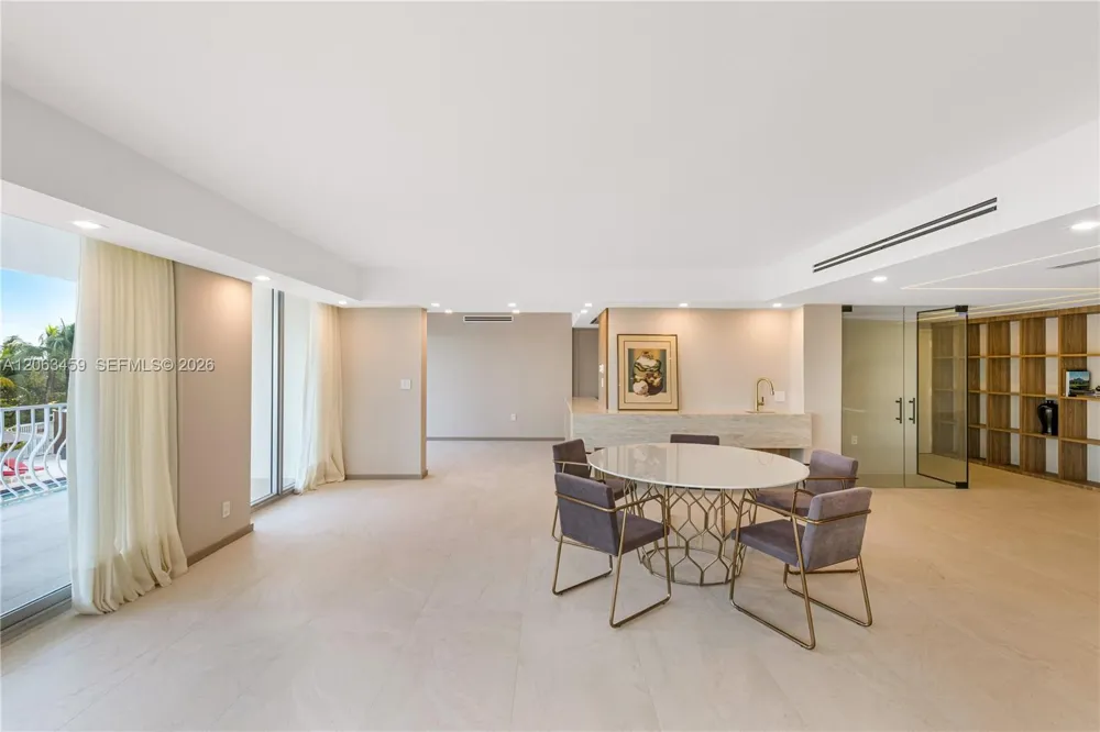 10155 Collins Ave #202 Bal Harbour, FL 33154