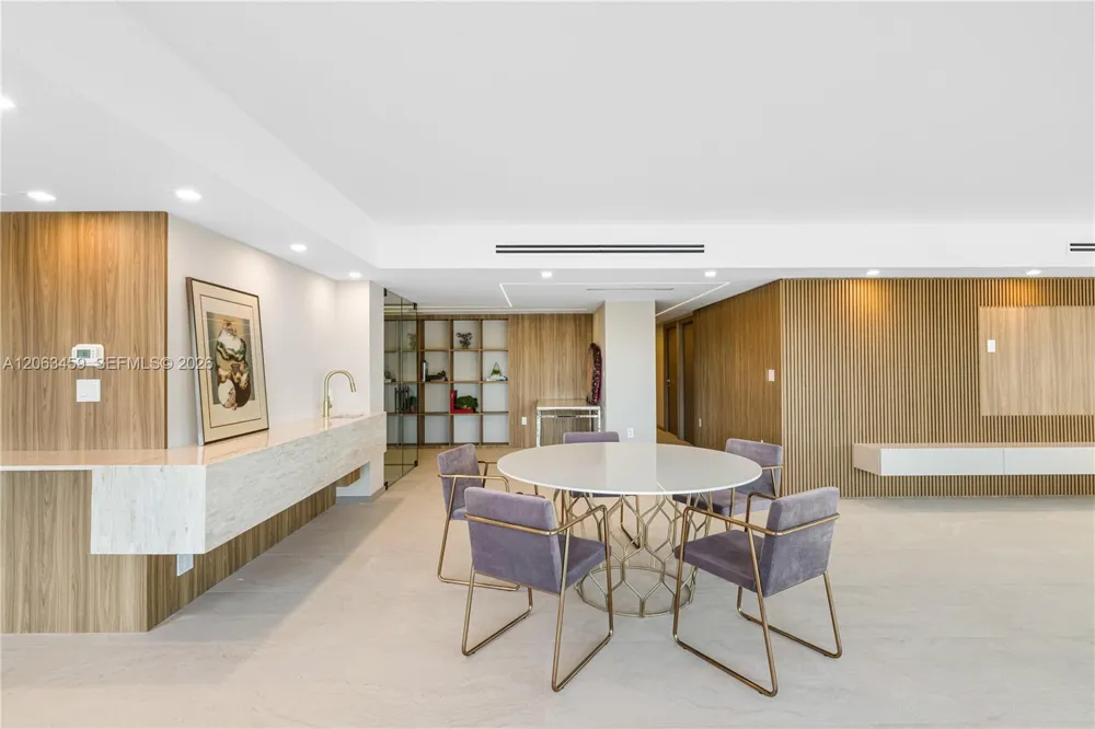 10155 Collins Ave #202 Bal Harbour, FL 33154