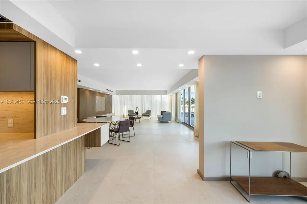 10155 Collins Ave #202 Bal Harbour, FL 33154