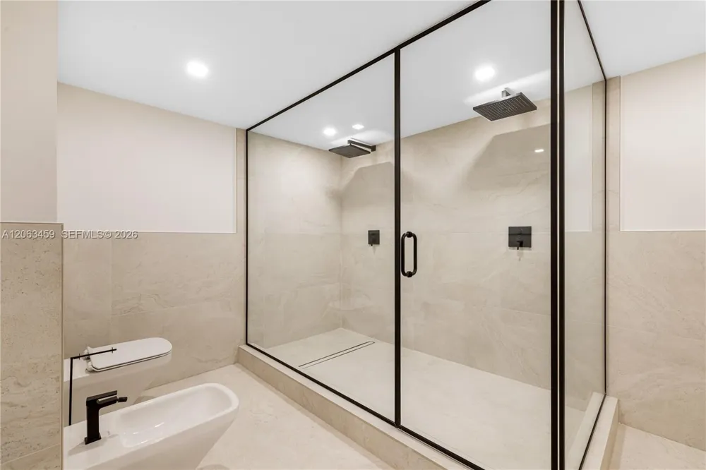 10155 Collins Ave #202 Bal Harbour, FL 33154