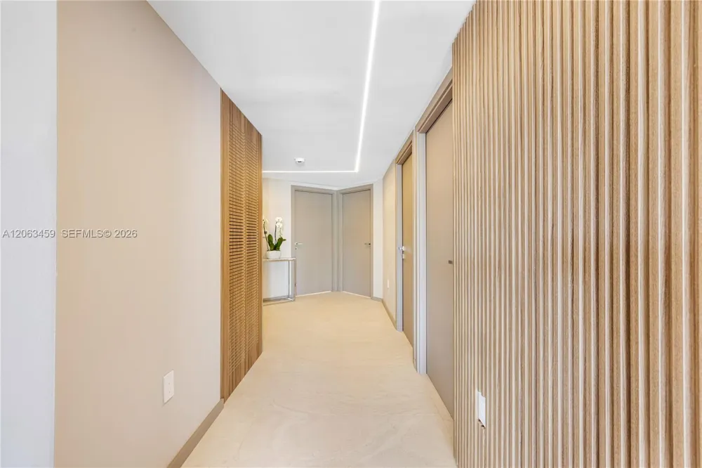 10155 Collins Ave #202 Bal Harbour, FL 33154