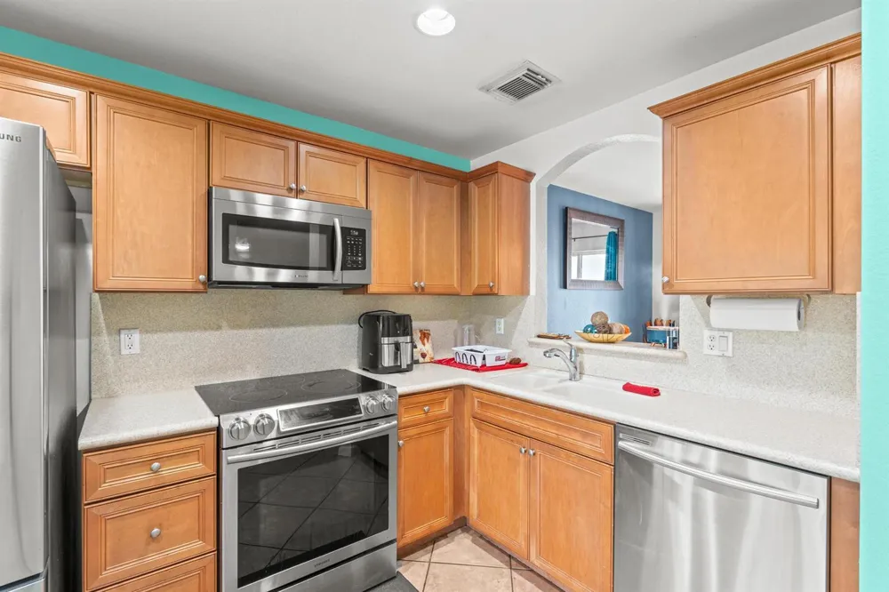 6107 Sandy Bank Terrace Riviera Beach, FL 33407