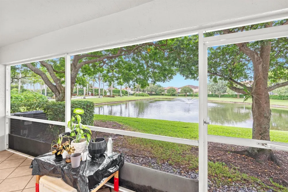 6107 Sandy Bank Terrace Riviera Beach, FL 33407
