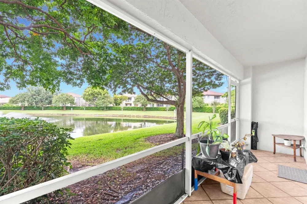 6107 Sandy Bank Terrace Riviera Beach, FL 33407