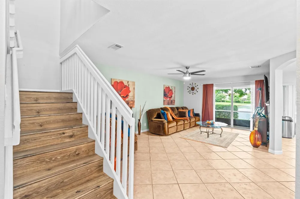 6107 Sandy Bank Terrace Riviera Beach, FL 33407