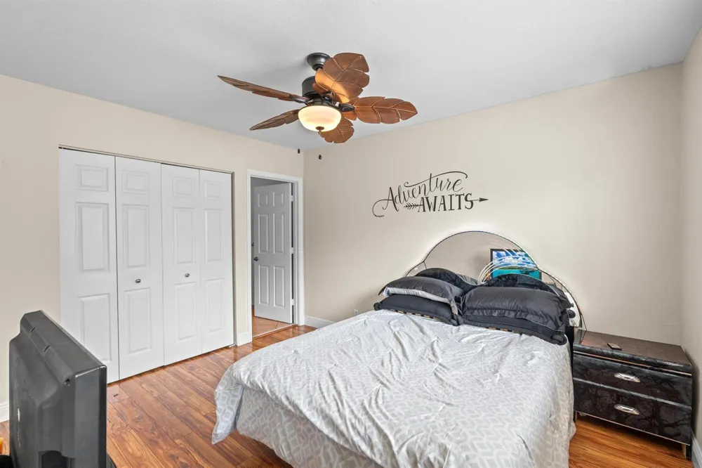 6107 Sandy Bank Terrace Riviera Beach, FL 33407