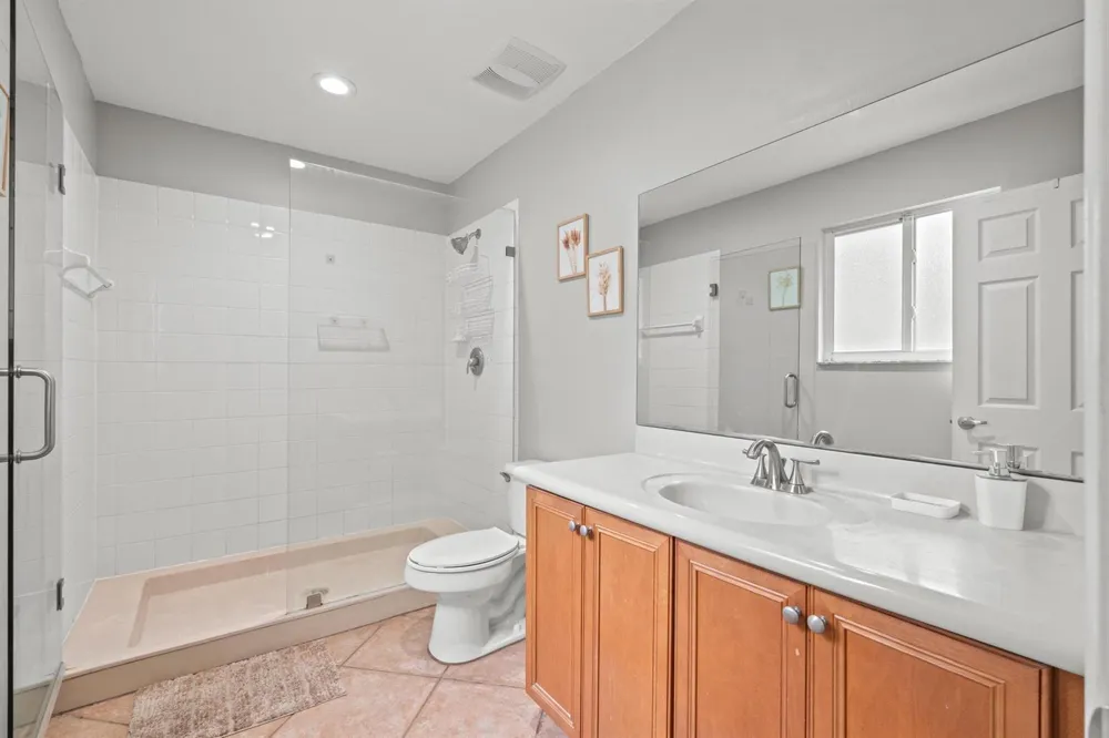 6107 Sandy Bank Terrace Riviera Beach, FL 33407