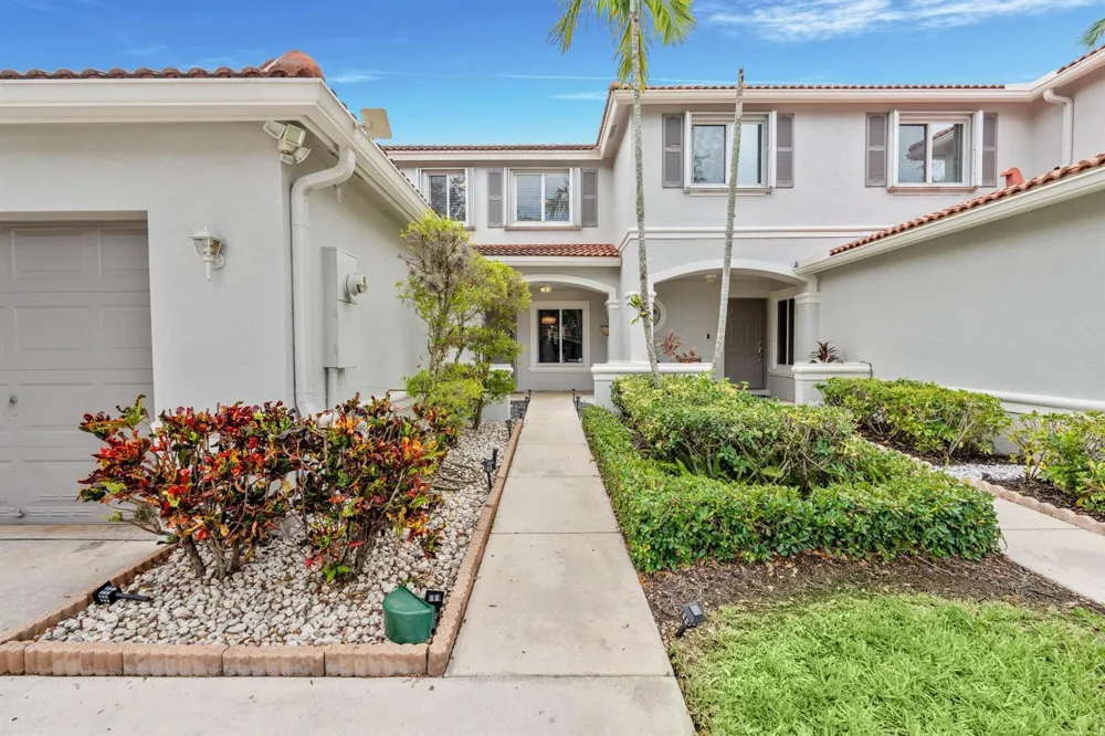 6107 Sandy Bank Terrace Riviera Beach, FL 33407