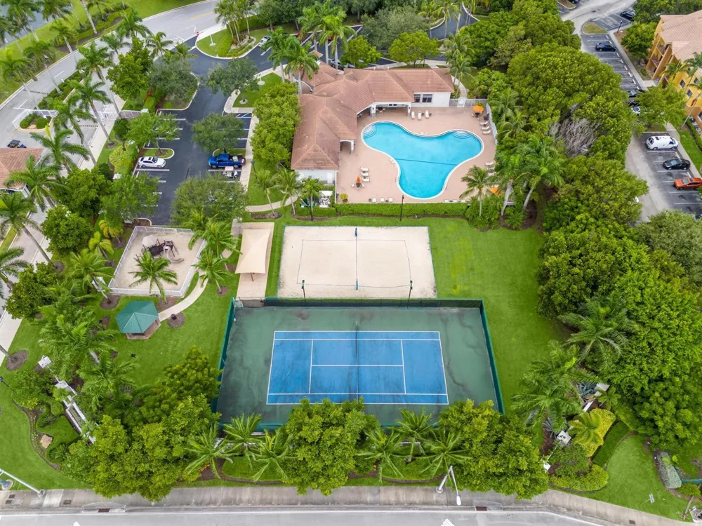 6107 Sandy Bank Terrace Riviera Beach, FL 33407