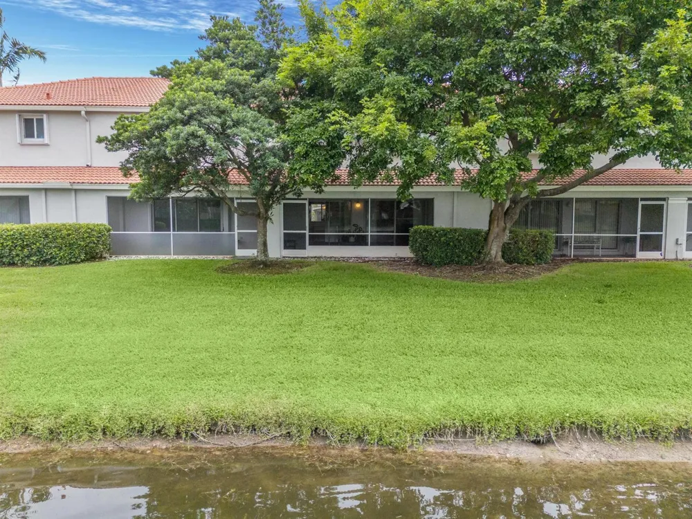 6107 Sandy Bank Terrace Riviera Beach, FL 33407
