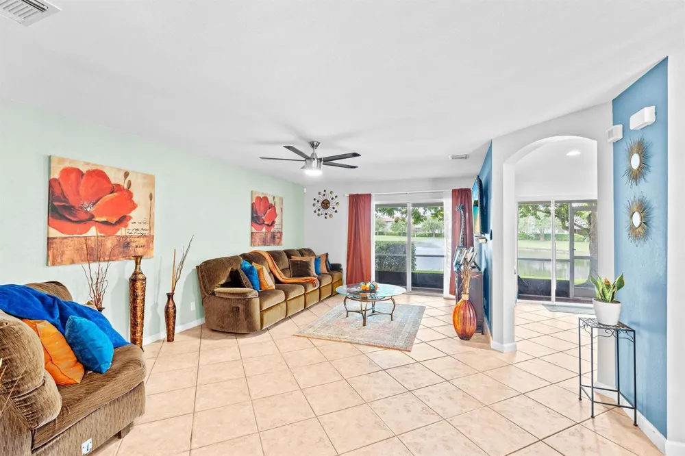 6107 Sandy Bank Terrace Riviera Beach, FL 33407