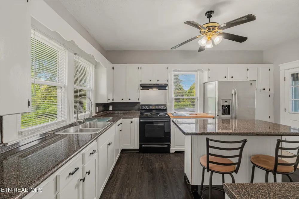 7030 Tazewell Pike Corryton, TN 37721