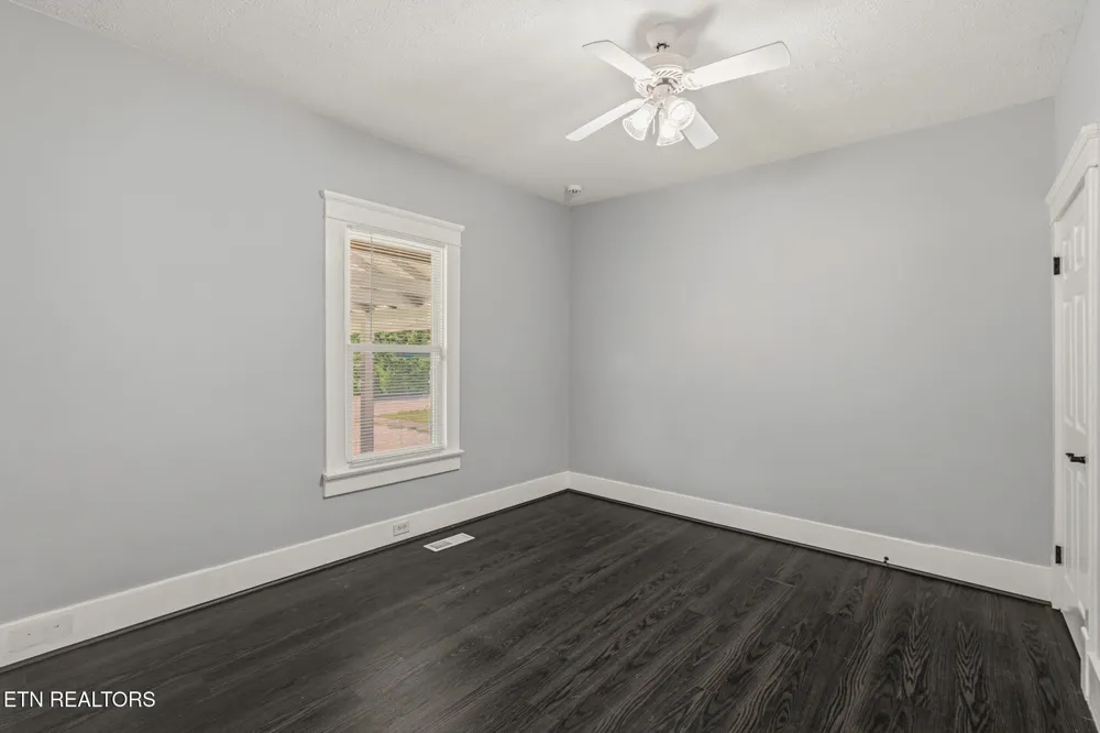 7030 Tazewell Pike Corryton, TN 37721