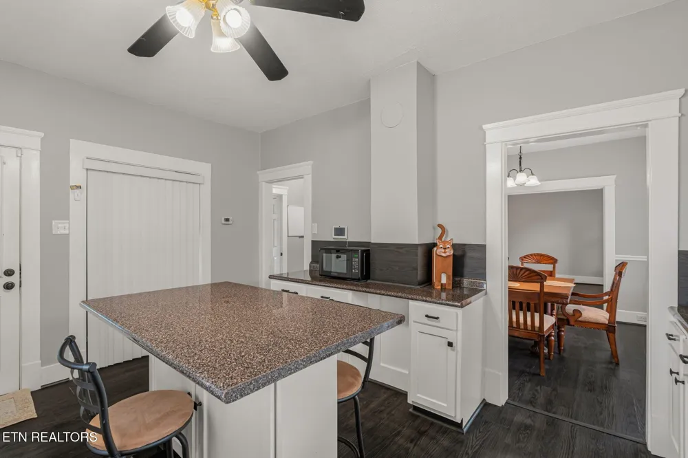 7030 Tazewell Pike Corryton, TN 37721