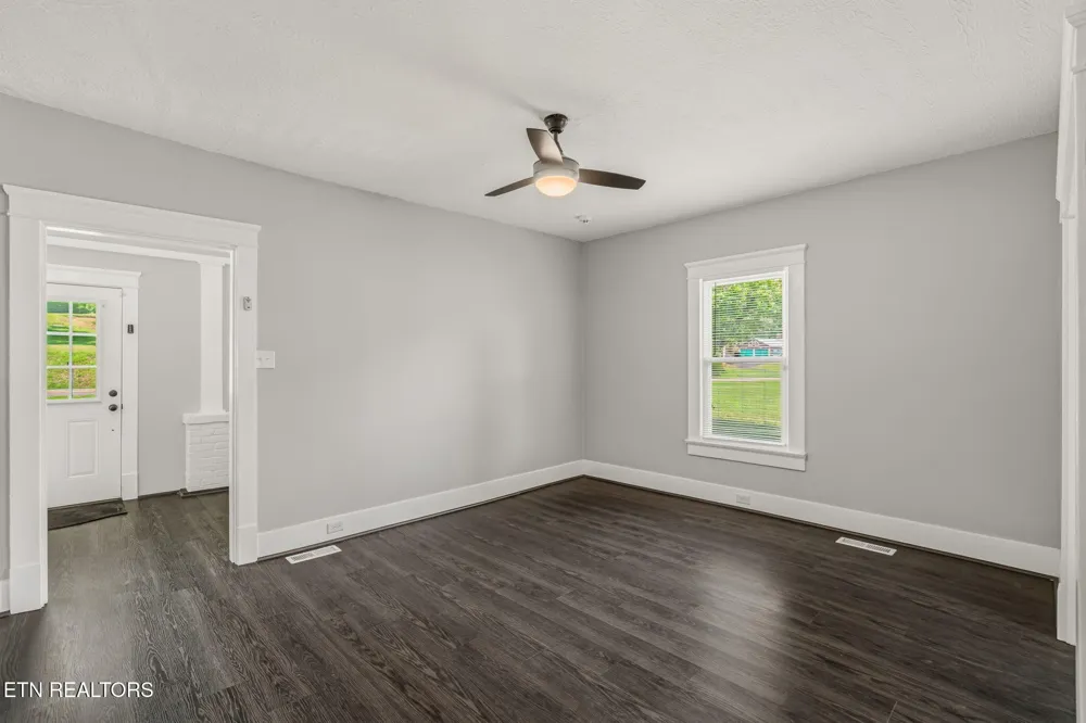 7030 Tazewell Pike Corryton, TN 37721