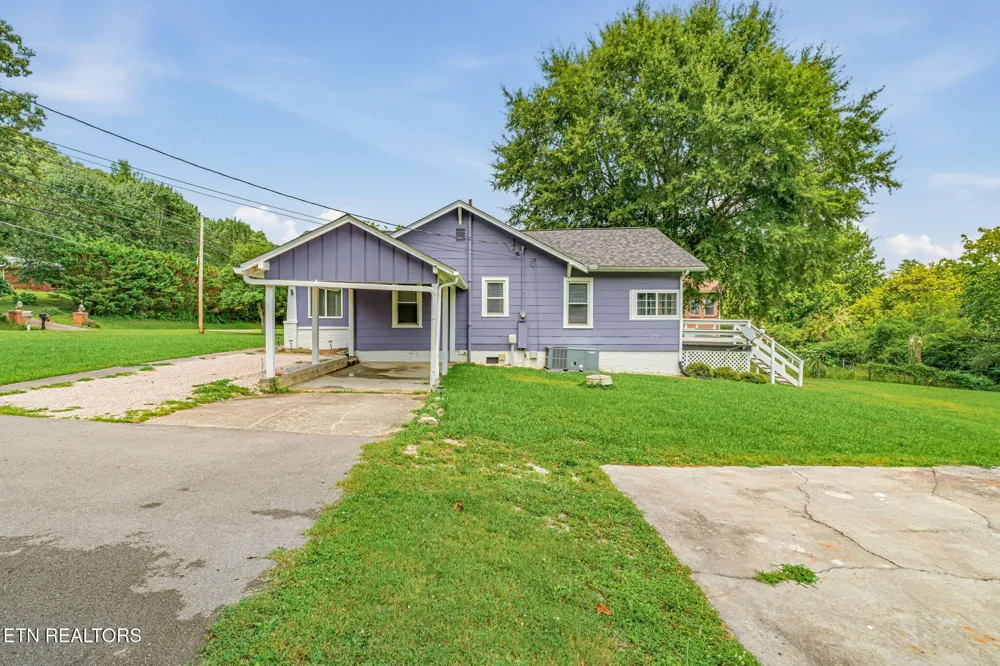 7030 Tazewell Pike Corryton, TN 37721
