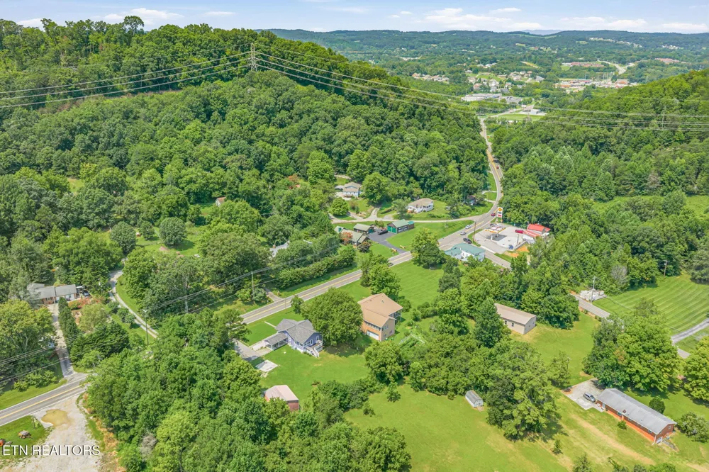 7030 Tazewell Pike Corryton, TN 37721