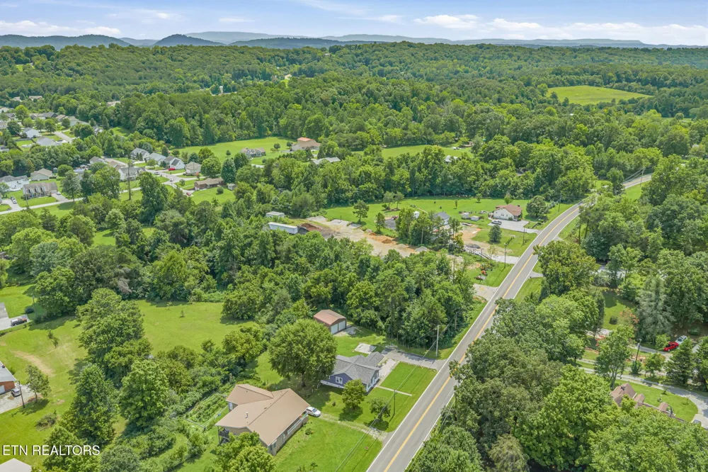7030 Tazewell Pike Corryton, TN 37721