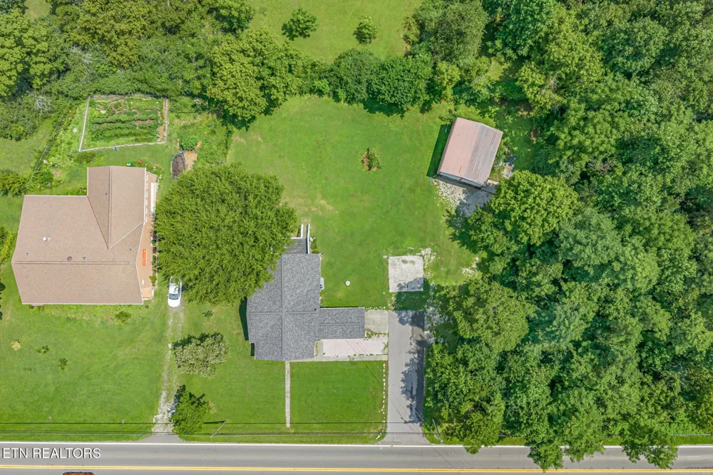 7030 Tazewell Pike Corryton, TN 37721