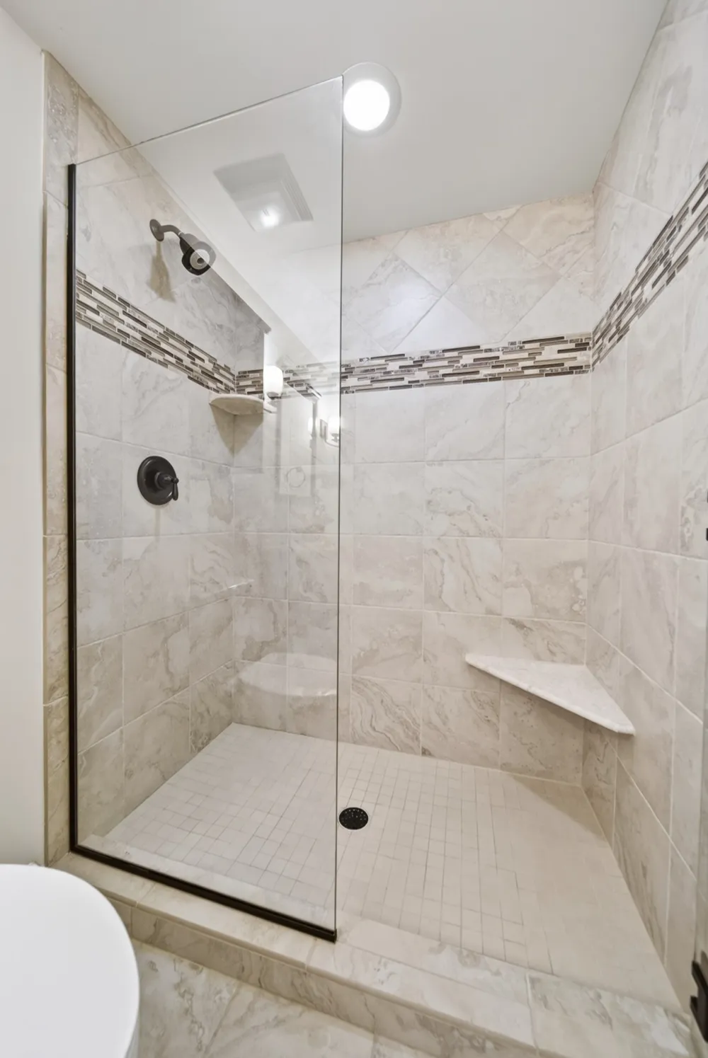 208 Hidden Lake Rd Hendersonville, TN 37075