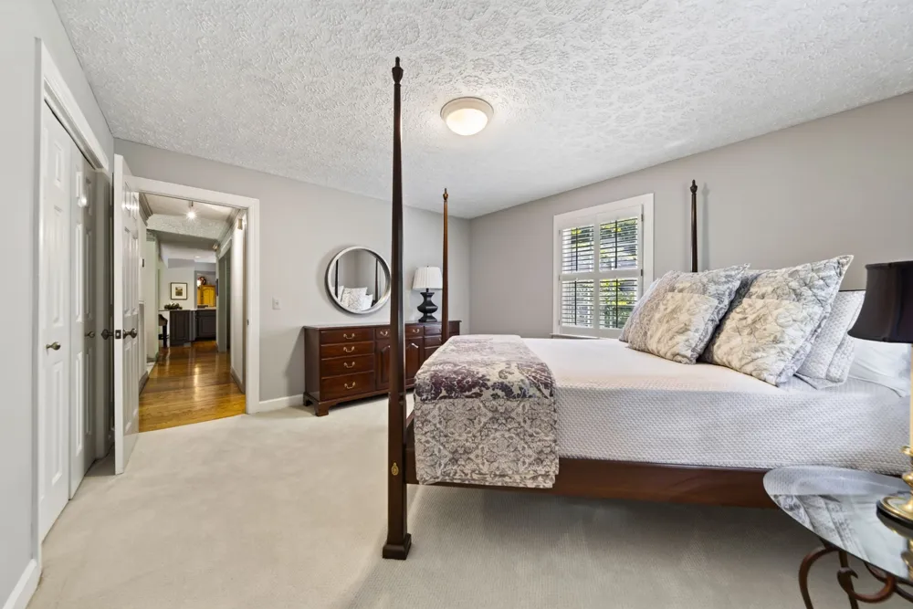 208 Hidden Lake Rd Hendersonville, TN 37075