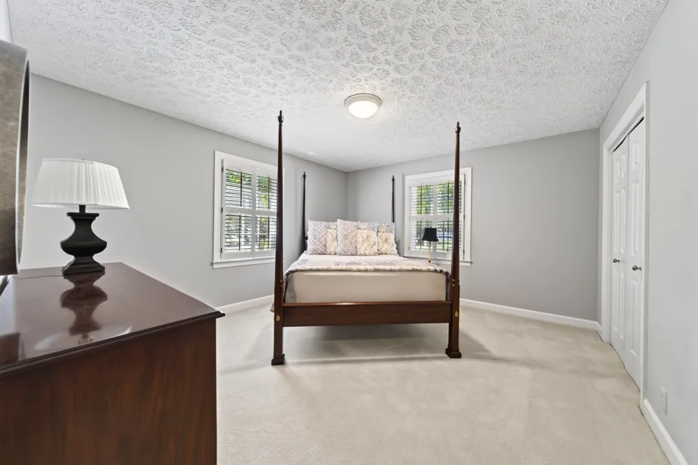 208 Hidden Lake Rd Hendersonville, TN 37075