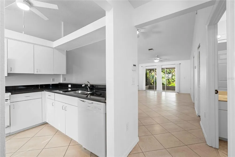 630 JEFFERSON AVENUE #19 Sarasota, FL 34237