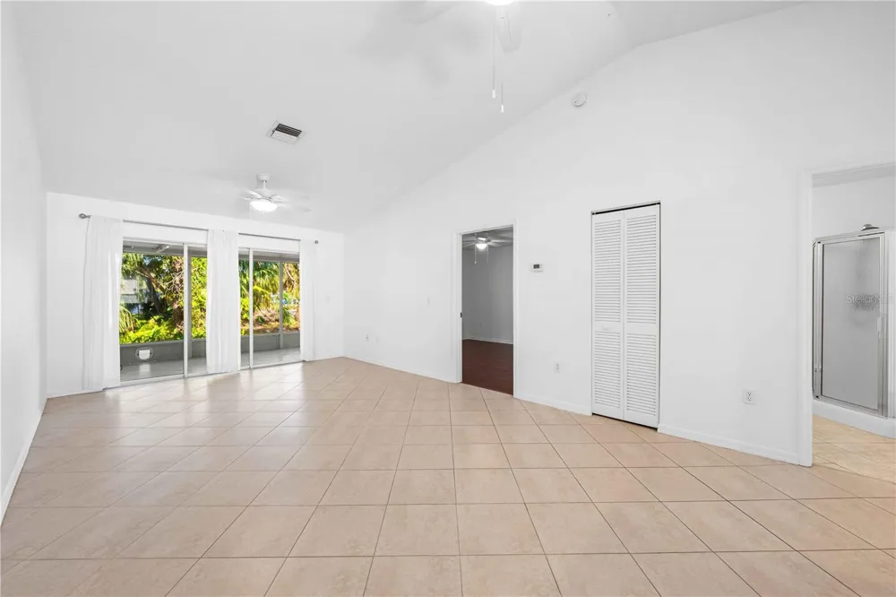 630 JEFFERSON AVENUE #19 Sarasota, FL 34237