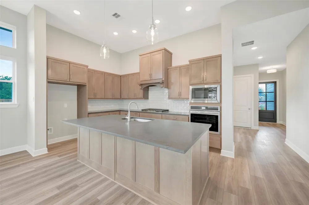 1935 El Pino Street Todd Mission, TX 77316
