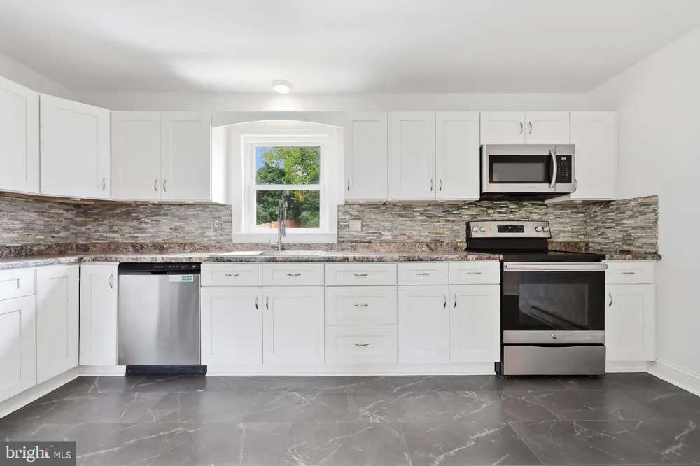 17031 VIRGINIA AVENUE Williamsport, MD 21795